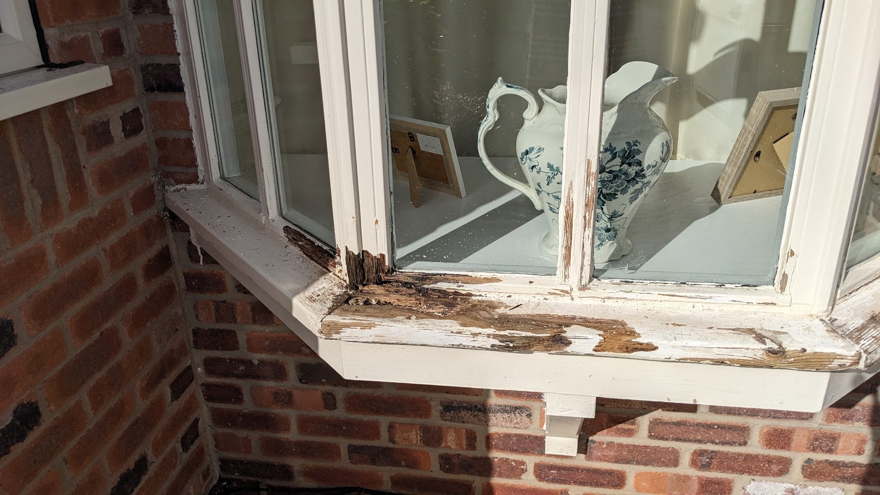 Bay window reframing, before